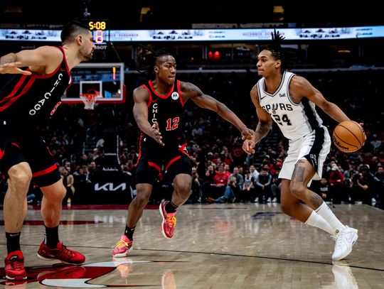 Liga NBA - dziewięć punktów Sochana w przegranym meczu z Bulls