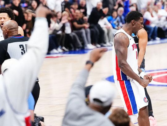 Liga NBA - Rockets i Pistons dalej w grze