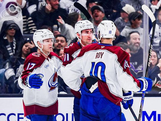 Liga NHL - Avalanche i Hurricanes krok od awansu