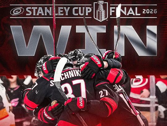 Liga NHL - Hurricanes bliżej tytułu, historyczny wyczyn Staala