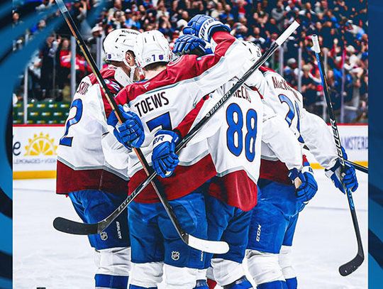 Liga NHL - liderzy konferencji się nie zatrzymują