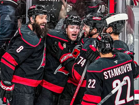 Liga NHL - najlepsi na Wschodzie Capitals wyeliminowani, Jets pozostają w grze
