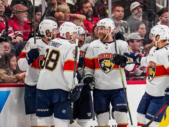 Liga NHL - obrońcy tytułu coraz bliżej wielkiego finału