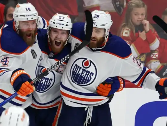 Liga NHL - Oilers odrabiają straty. Koronacja odroczona