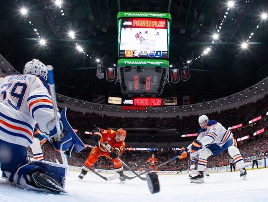 Liga NHL - ostre strzelanie w Anaheim