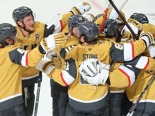 Liga NHL - Vegas Golden Knights zagrają o Puchar Stanleya, faworyt z Denver wyeliminowany Liga NHL - Vegas Golden Knights zagrają o Puchar Stanleya, faworyt z Denver wyeliminowany