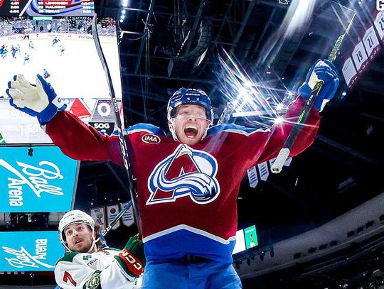 Liga NHL - zespół Avalanche pewnie zmierza do finału Konferencji