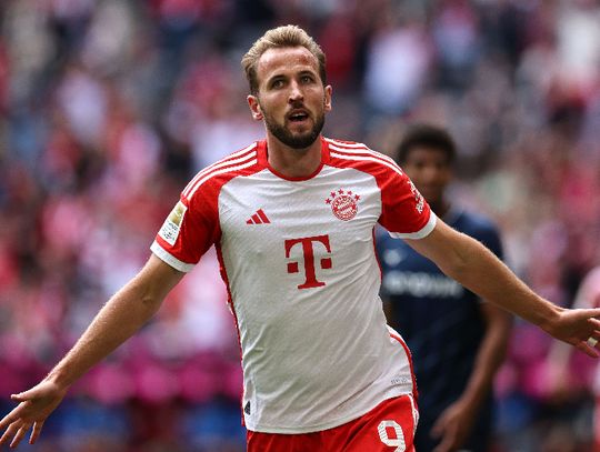 Liga niemiecka - pierwszy hat-trick Kane'a, Bayern gromi i prowadzi