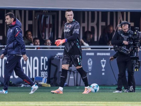 Liga włoska - kontuzja Skorupskiego, wygrana Bolonii z mistrzem