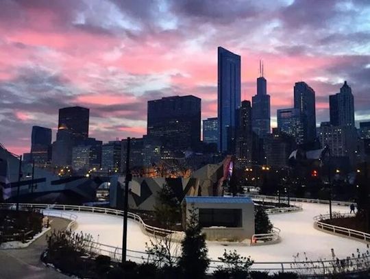 Lodowiska w centrum Chicago już otwarte na sezon zimowy