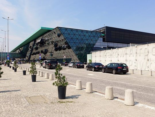 Lotnisko Kraków Airport od środy znosi limit płynów w bagażu podręcznym