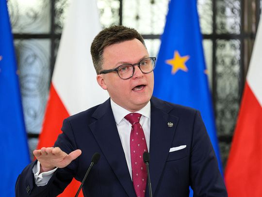 Marszałek Sejmu: uchylenie immunitetu posłom Romanowskiemu i Wosiowi pozostaje w mocy