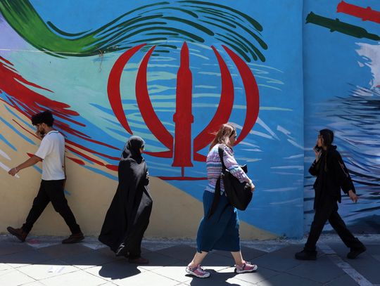 Media: Iran chce zarobić miliardy na opłatach za ruch w cieśninie Ormuz