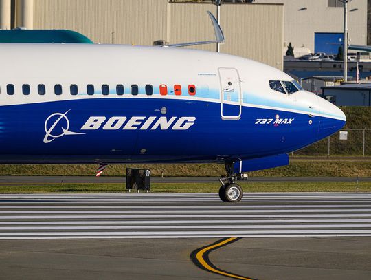 Media: ława przysięgłych zajmie się pozwem LOT-u przeciwko Boeingowi