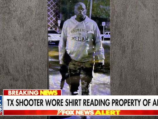 Media: napastnik w Teksasie miał na sobie bluzę z napisem "Własność Allaha" Media: napastnik w Teksasie miał na sobie bluzę z napisem "Własność Allaha"