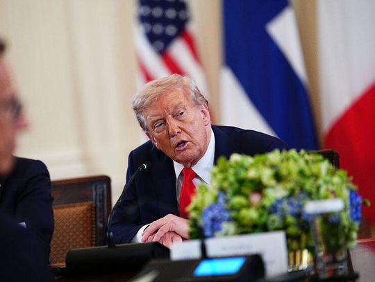 Media: Trump przerwał spotkanie z europejskimi liderami, by zadzwonić do Putina
