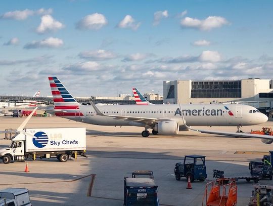 Media: wyższe ceny paliwa czynnikiem przyspieszającym zmiany w branży lotniczej