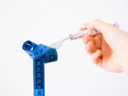 Metabolizm po 50. Czy wiek i menopauza naprawdę go spowalniają?