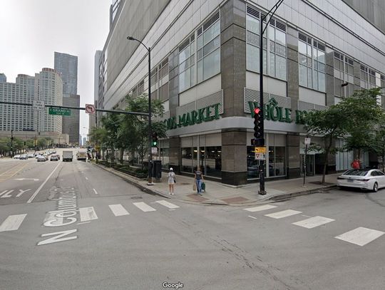 Mężczyzna postrzelony niedaleko Whole Foods w centrum Chicago