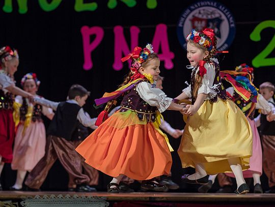 Młodość, radość i taniec w najlepszym wydaniu! Koncert zespołów pieśni i tańca ZNP