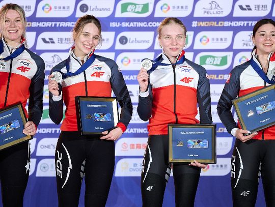 MŚ w short tracku - srebrny medal polskiej sztafety kobiet