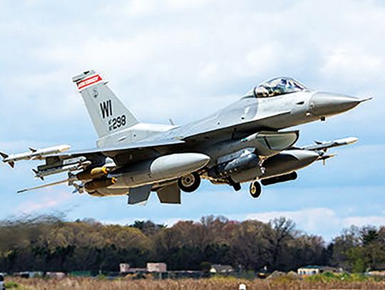 Myśliwiec F-16 rozbił się w Michigan