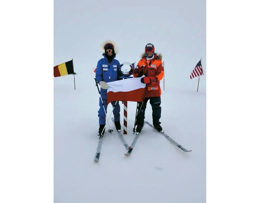 Na biegun przed północą