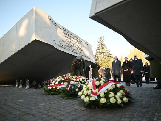 Na Wojskowych Powązkach upamiętniono ofiary katastrofy smoleńskiej