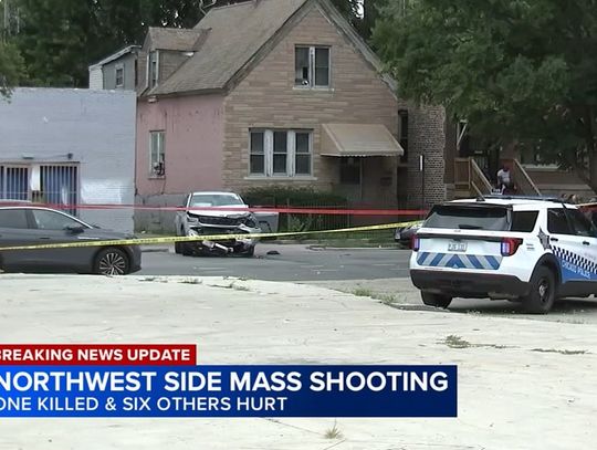 Napastnicy ostrzelali grupę ludzi na północnym zachodzie Chicago, jedna osoba nie żyje,  wśród rannych 14-latek