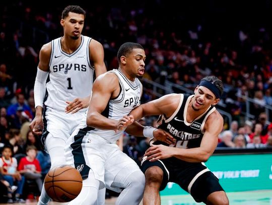 NBA - piąta kolejna wygrana Spurs, Bulls pokonali Cavaliers