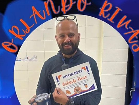 Nie żyje pracownik szkoły ranny w wypadku przy liceum w Buffalo Grove