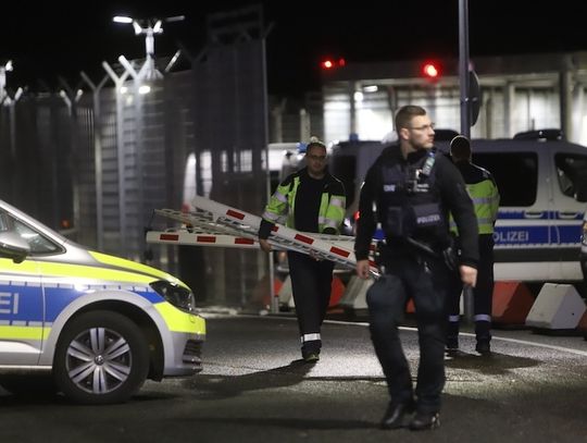 Niemcy. Policja w Hamburgu aresztowała ojca przetrzymującego 4-latkę na lotnisku