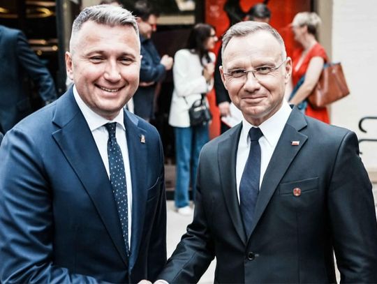 Nitras: Piesiewicz w słabym stylu chce odwzajemnić się Dudzie