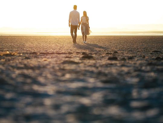 O stylach przywiązania: dlaczego kochamy tak, jak kochamy?