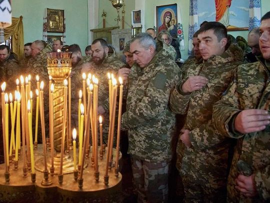 Obchody świąt Bożego Narodzenia na Ukrainie w cieniu wojny z Rosją