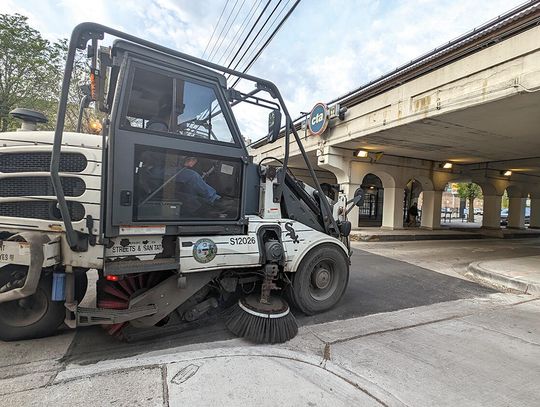 Od środy sezon zamiatania ulic w Chicago i ograniczenia parkowania
