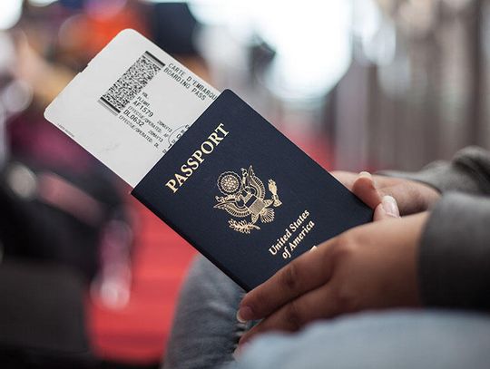 Ogólnokrajowa awaria systemu weryfikacji paszportów – ostrzeżenie sekretarza stanu Illinois