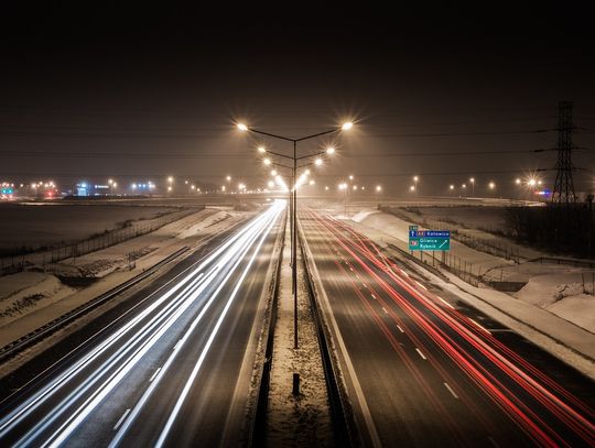 Opolskie. Chciał złapać stopa na autostradzie, dostał mandat za półtora tysiąca złotych