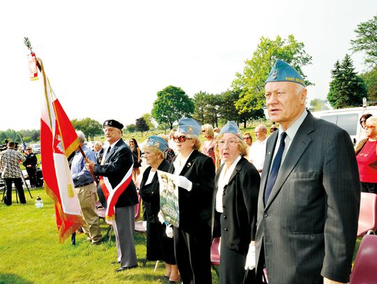 Pamięć o powstańczym zrywie warszawiaków