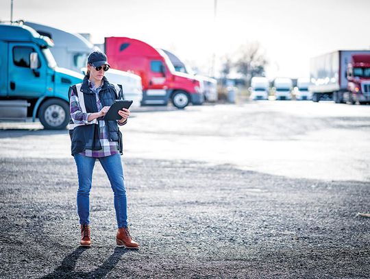 Panie kierujące ciężarówkami a bezpieczeństwo na truck stopach