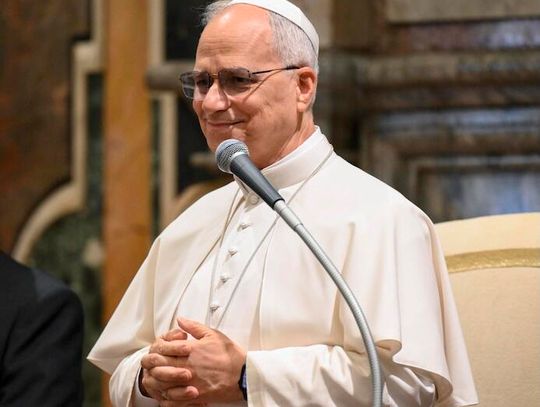 Papież spotkał się z jezuitą, zaangażowanym w duszpasterstwo środowisk LGBTQ+