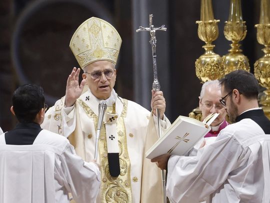 Papież: świat rozdzierany jest przez niszczące go potęgi