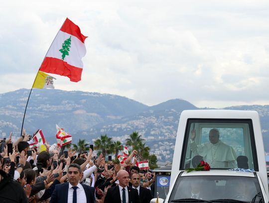 Papież w Bejrucie: Libanie powstań, bądź domem sprawiedliwości i pokoju (WIDEO)
