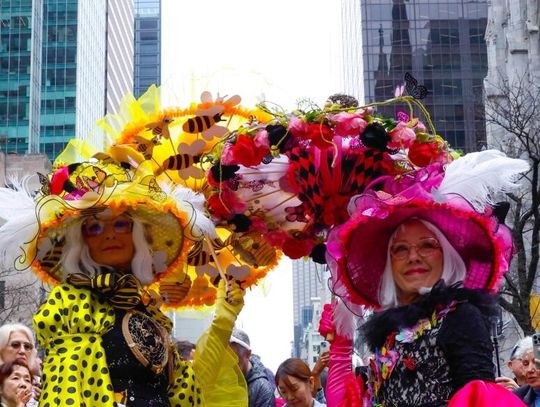 Parada Wielkanocna i festiwal fantazyjnych kapeluszy na nowojorskim Manhattanie