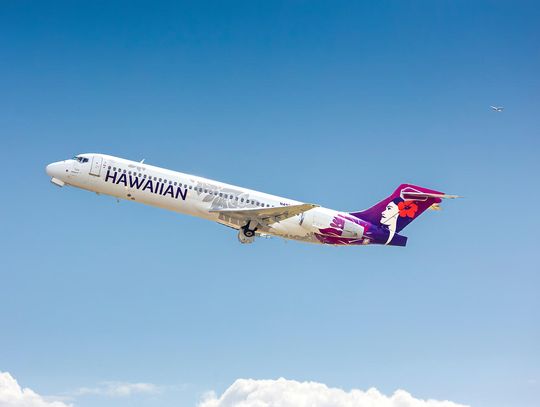 „Pasażer obok ma bombę” – fałszywy alarm w samolocie Hawaiian Airlines