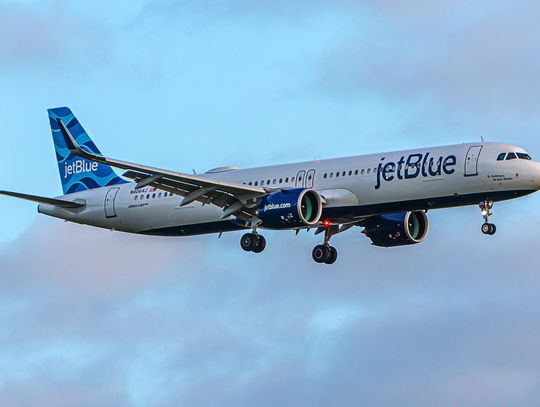 Pasażerowie lotu JetBlue hospitalizowani po awaryjnym lądowaniu Pasażerowie lotu JetBlue hospitalizowani po awaryjnym lądowaniu