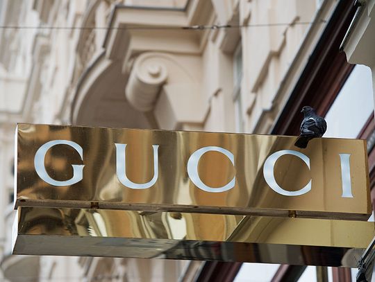 Paski Gucci i okulary Chanel wśród setek fałszywek przejętych w Chicago