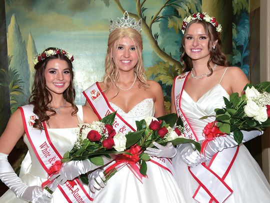 Paula Kowalczyk królową 86. Balu Amarantowego w Chicago