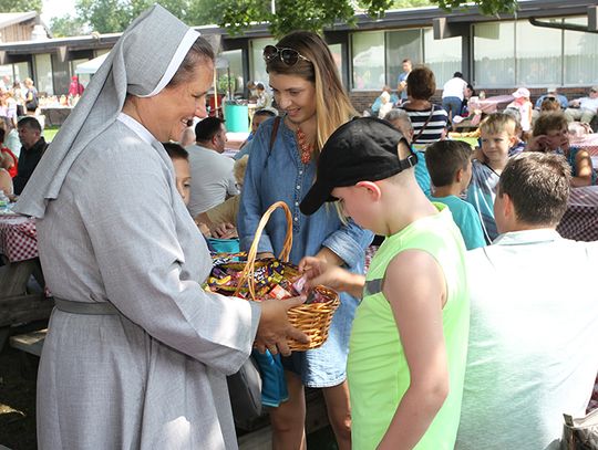 Piknik parafii św. Konstancji w ogrodach kościoła św. Rozalii