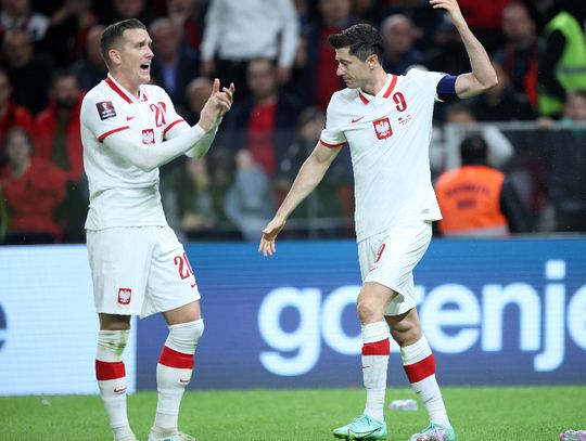 Piłkarska LM - Napoli Zielińskiego i Barcelona Lewandowskiego przeciw sobie w 1/8 finału